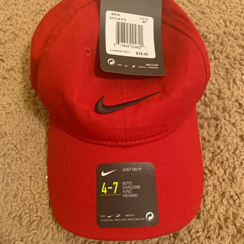 Nike hat..... NWT
